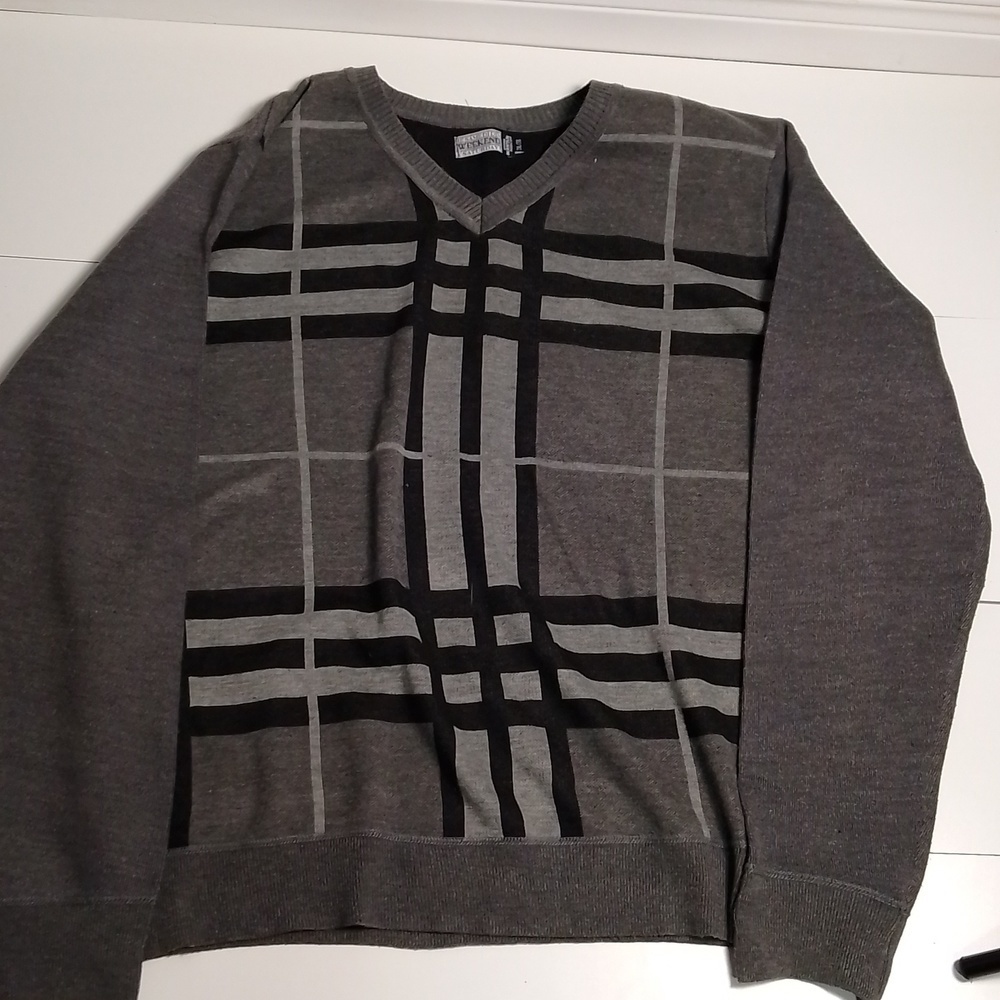 Weekend  by mountain ridge grey and black plaid sweater 2xl